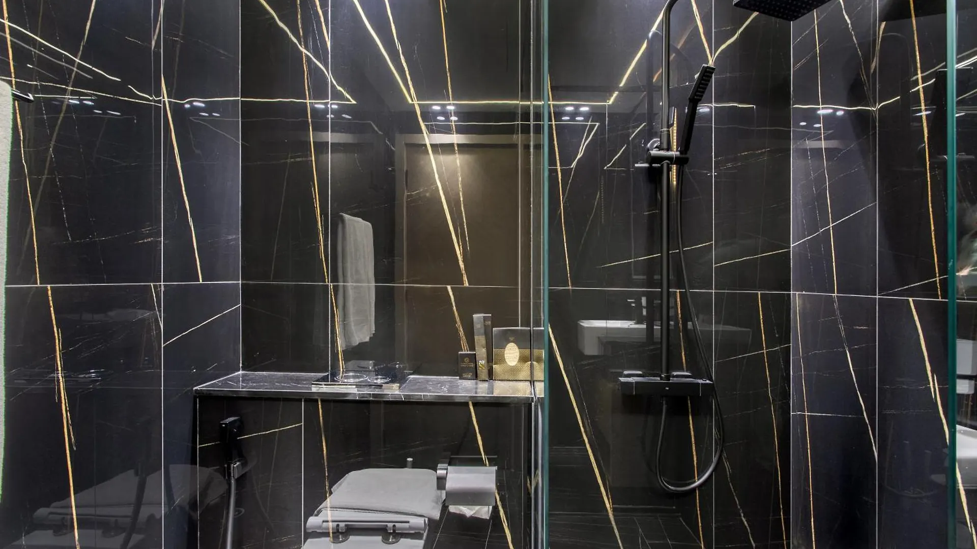 Escape24 - Luxury 1Br In Binghatti Crest, Jvc Dubai United Arab Emirates